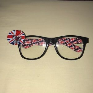**FINAL PRICE** I ♥️ British Boys glasses